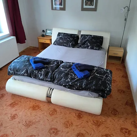 Soukromy V Rodinnem Dome S Kuchyni A Koupelnou, Ceny Vcetne Vsech Poplatku Karlsbad