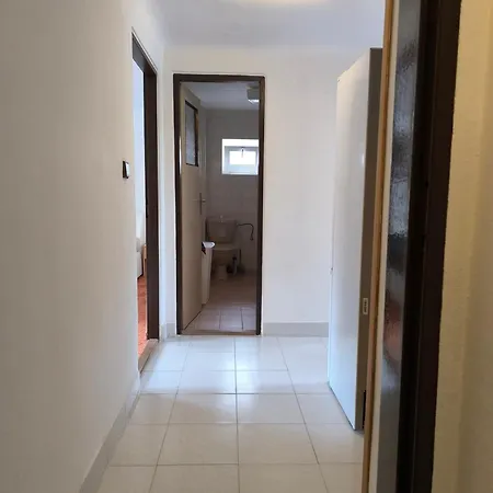 Апартаменты Soukromy Byt V Rodinnem Dome S Kuchyni A Koupelnou, Ceny Vcetne Vsech Poplatku